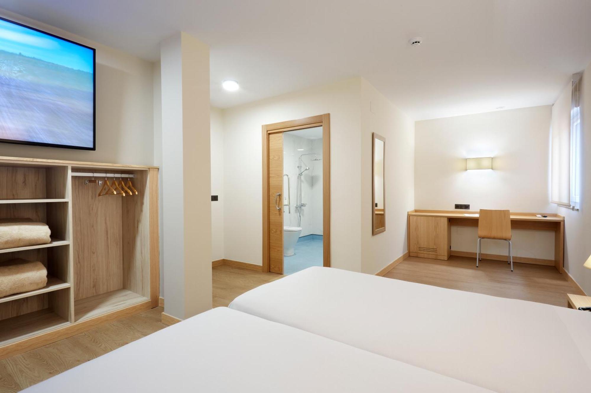 Santiago Del Monte Hotel Arias Aeropuerto מראה חיצוני תמונה